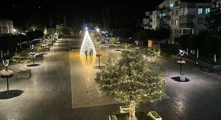 Noel Baba Meydanı ışıl ışıl oldu