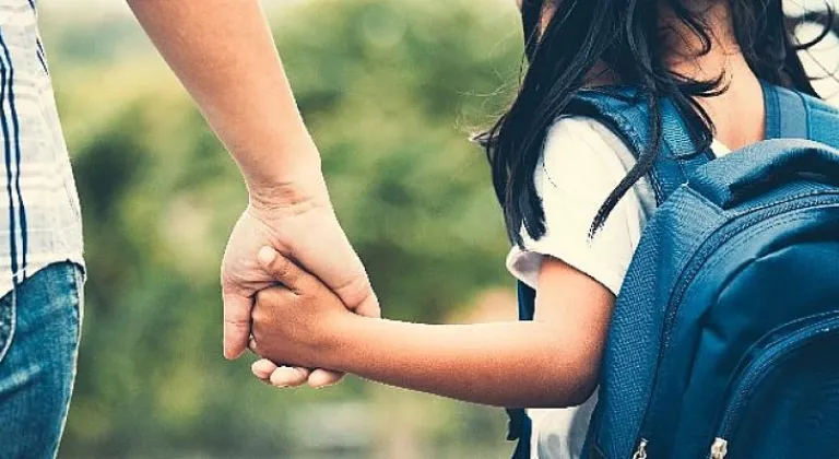 Okulun İlk Gününü Çocuğunuz İçin Kolaylaştırmak Elinizde