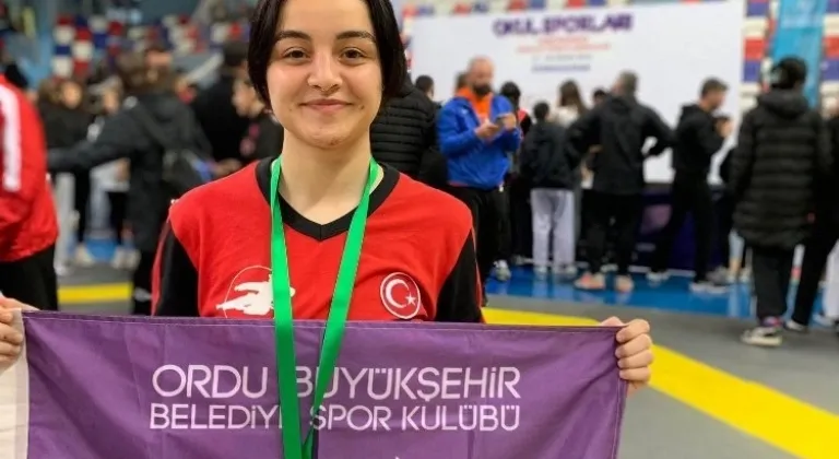 Ordu'nun gururu  Ebrar Çelenk oldu