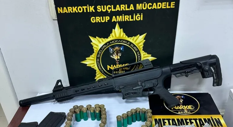 Otomobildeki tüfek ve uyuşturucuya 1 tutuklama