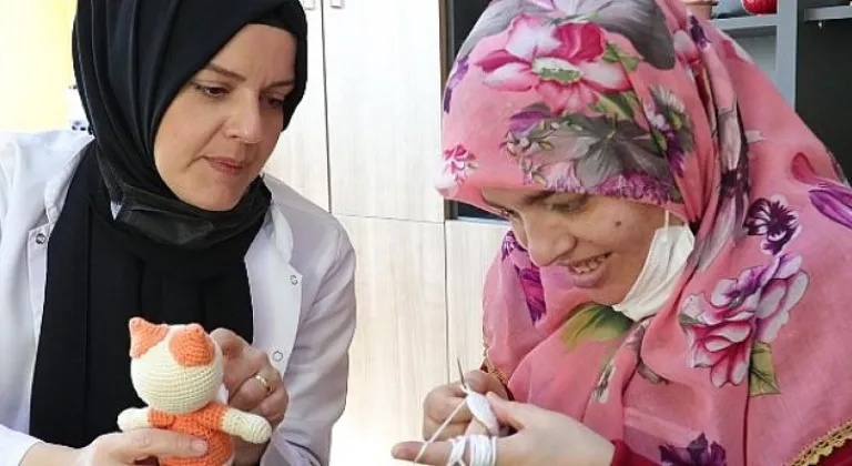 Özel öğrenci Hilal'den örgü bebekler