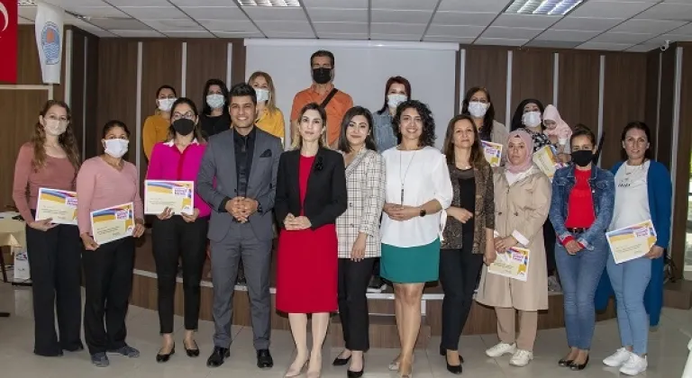 Projenin Son Oturumunda Ailelere Katılım Belgeleri Verildi