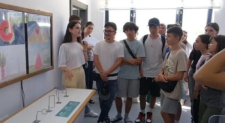 Rumen Öğrencilerden Canik'te Akıncı TİHA Pozu