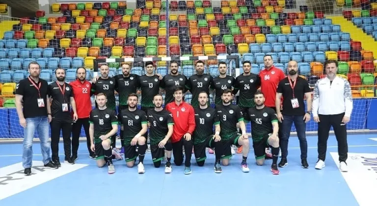 Sakarya Büyükşehir Hentbol Takımı Trabzon Büyükşehir Belediyesi’ne galip geldi
