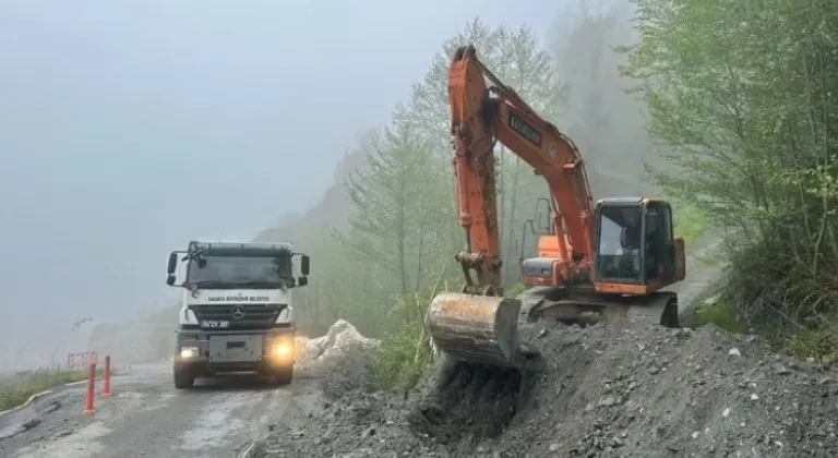Sakarya, Heyelan Bölgesine Hızla Müdahale Etti