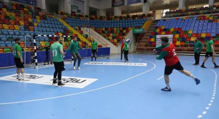 Sakarya'nın hentbolda yarı final rakibi Beykoz