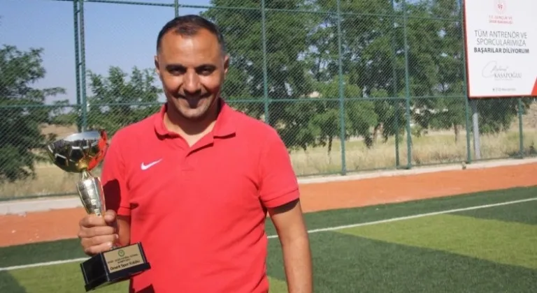 Şampiyon hoca Faris Çalbay