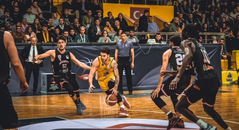 Samsun Akdeniz'de Karaya Vurdu 78-73