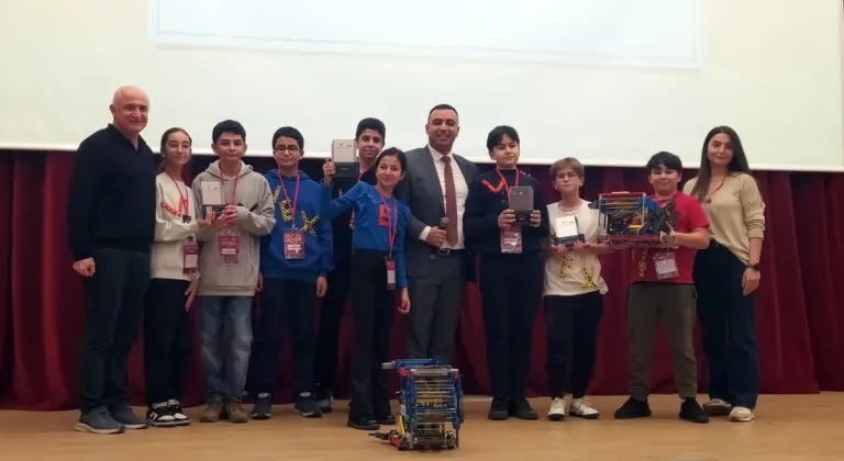 SANKO Okulları VEX IQ Robot yarışmasından dört birincilikle döndü