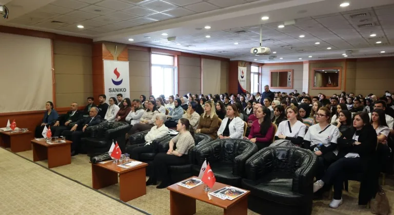 SANKO Üniversitesi’nde ‘Sanat ve Sağlık Bilimi” konulu söyleşi programı düzenlendi