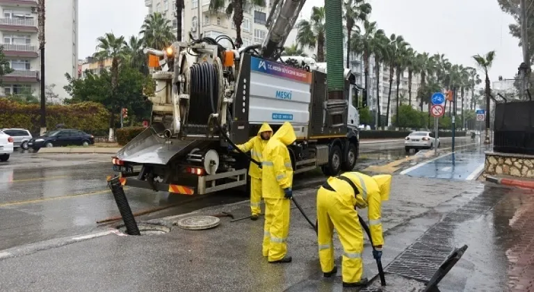 Seçer, Mersin’de Etkili Olan Dolu Yağışına İlişkin Konuştu