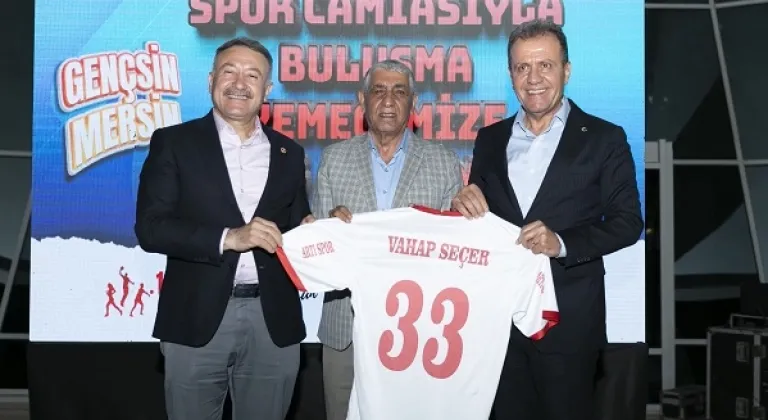 Seçer, Mersin’in Spor Camiasıyla Yemekte Buluştu