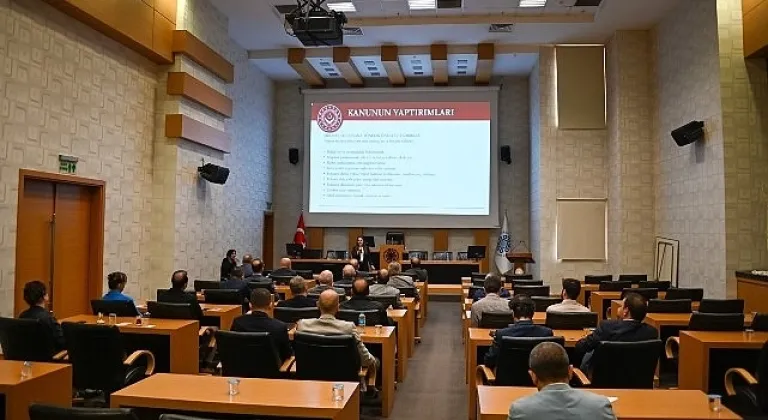 Selçuklu Belediyesi'nde görev yapan birim müdürlerine “Kadına Yönelik Şiddetle Mücadele, Erken Yaşta Evlilik ve Zorla Evlilik" konularında eğitim verildi