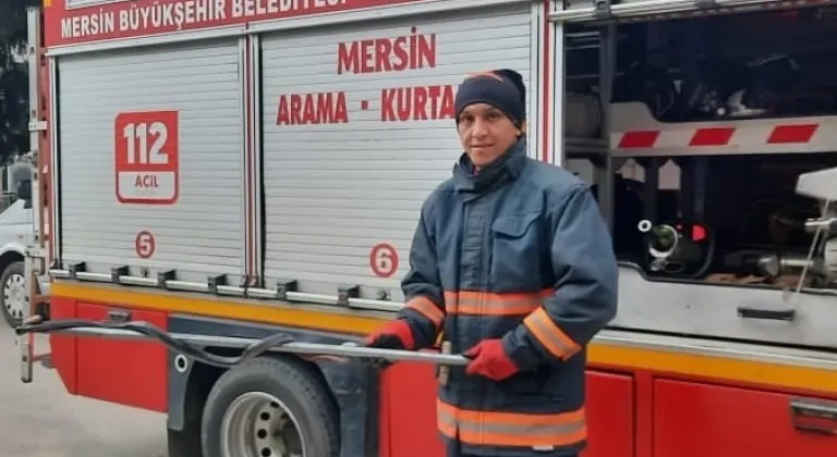 Silifke'de Yılanı oyuncak sandı ve