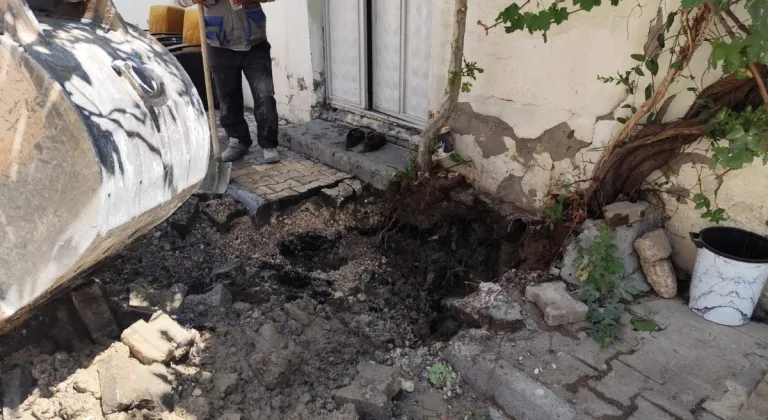 Sıratut Mahallesi'nde Pazar mesaisi