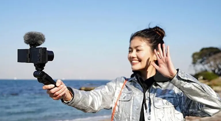 Sony Vlog Çekimlerinde Öne Çıkan Yeni Shotgun Mikrofon ECM-G1'i Piyasaya Sürüyor
