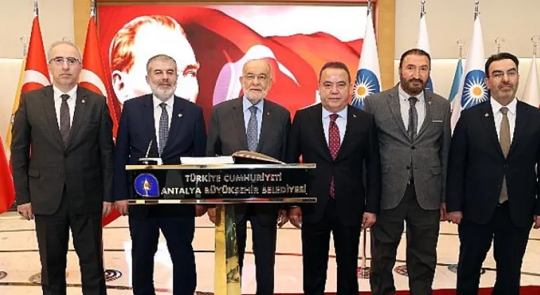 SP Genel Başkanı Temel Karamollaoğlu Başkan Muhittin Böcek'i ziyaret etti