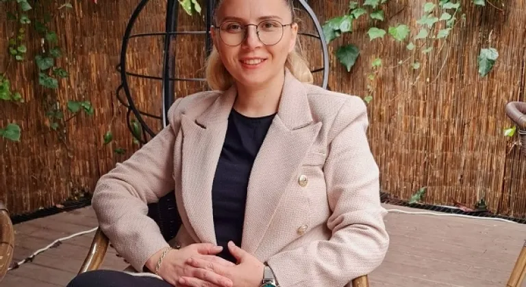 Starlar Estetik Sırasında