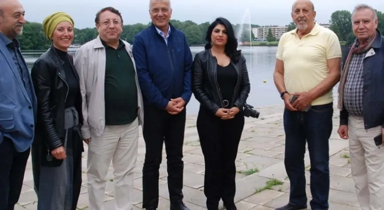 Tarhan Amsterdam'da Mezitliyi anlattı