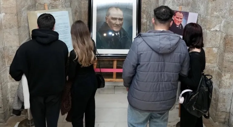 Tarihi Portreye Yoğun İlgi