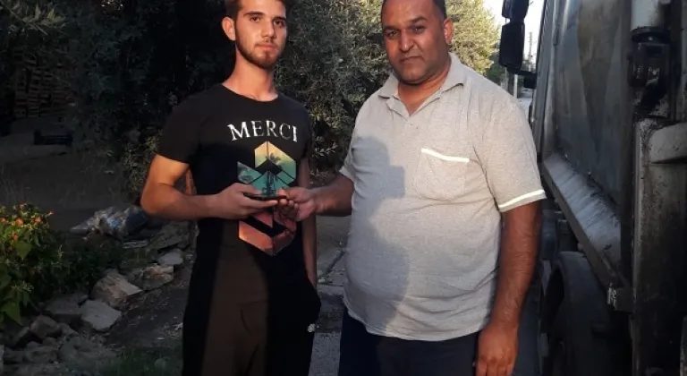 Tarsus Belediyesi Temizlik Personellerinden Örnek Davranış