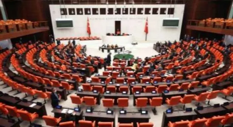 TBMM'de Tatil Yok, Çalışmalar Sürüyor