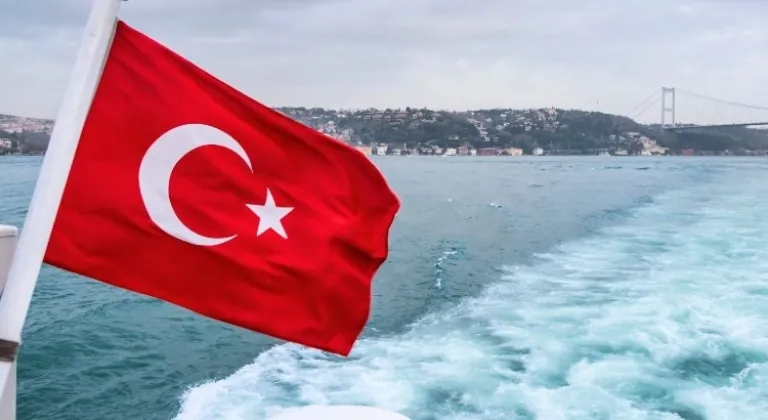 Teknelerdeki Türk Bayrağı'na ilişkin karar