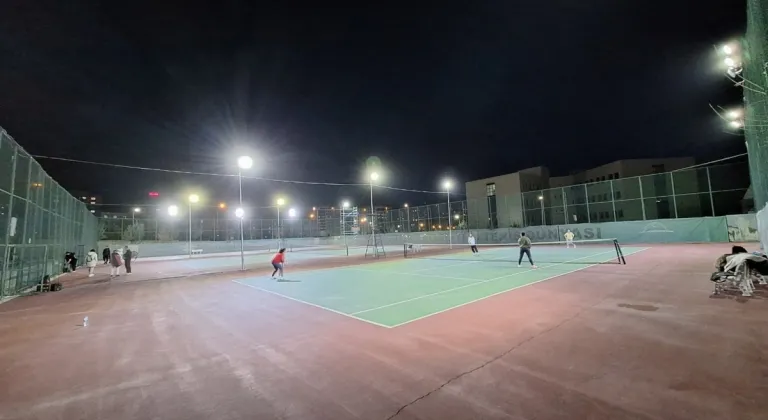 Tenis Dünyası'nda Gece Işıklandırma Sistemi Yenilendi