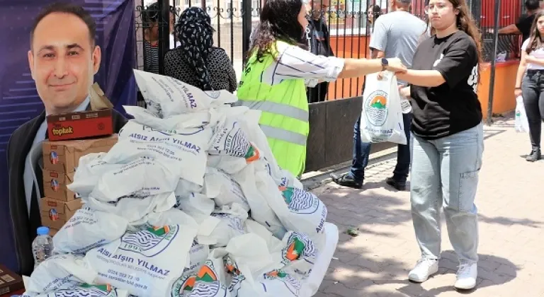 Toroslar Belediyesi LGS’ye giren öğrencileri yalnız bırakmadı