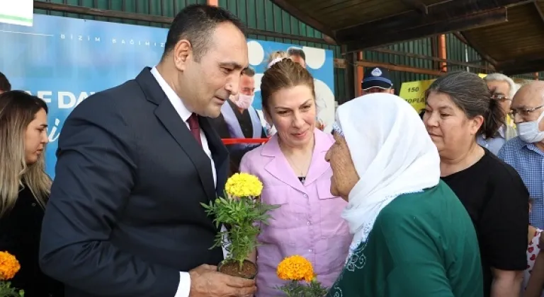 Toroslar Belediyesinin Kadife Çiçekleri, Annelere Ulaştırıldı