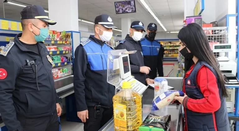 Toroslar zabıtası, fahiş fiyat ve stok denetimine devam 