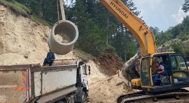 Toroslar’da Yol Çalışmaları Sürüyor