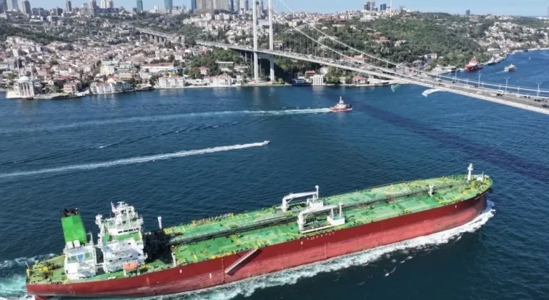 Tük Boğazlarında Hareketlilik: Son 20 Yılda 2 Milyona Yakın Gemi Geçti