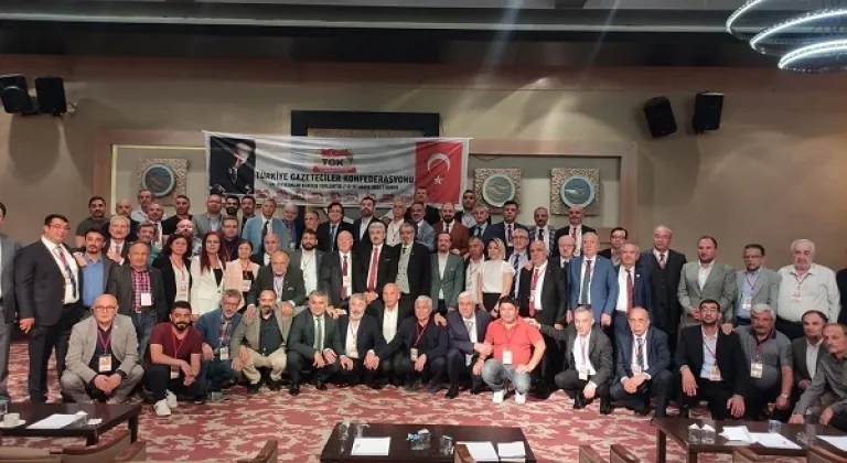 Türkiye Gazeteciler Konfederasyonu: İnternet yasası özgür çıksın!