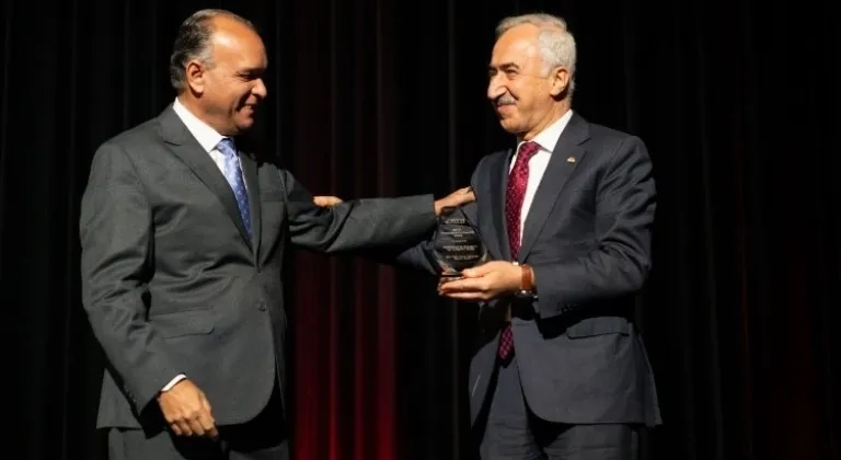 Türkiye Hemofili Derneği'ne 2024 WFH Başkanlık Ödülü Verildi