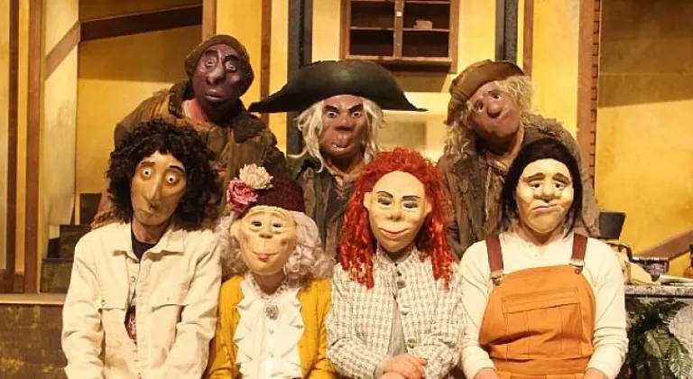 Türkiye’nin Tek Mask Tiyatrosu Sersemler Evi, İstanbul'da İlk Kez AKM'de