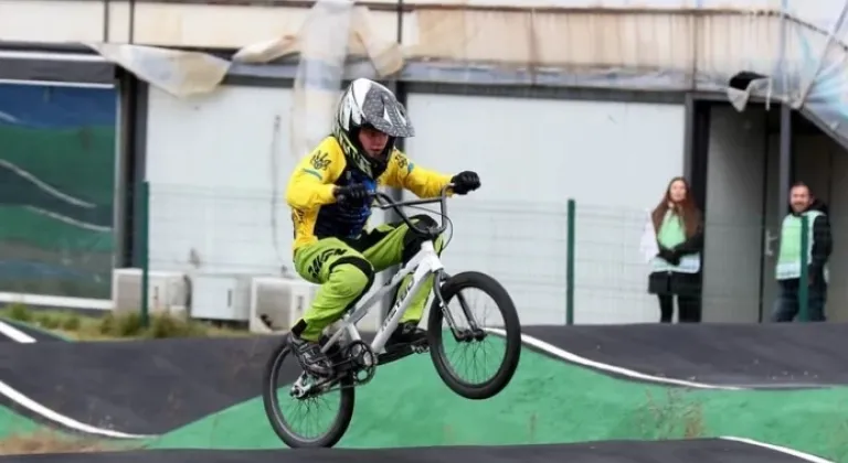 Ukraynalı Yıldız BMX Takımı, Avrupa Kupası İçin Sakarya'da Hazırlanıyor