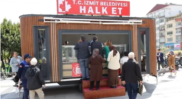 Uygun Fiyatlı Et İçin Halk Et Aracı İzmit Meydanı’nda!
