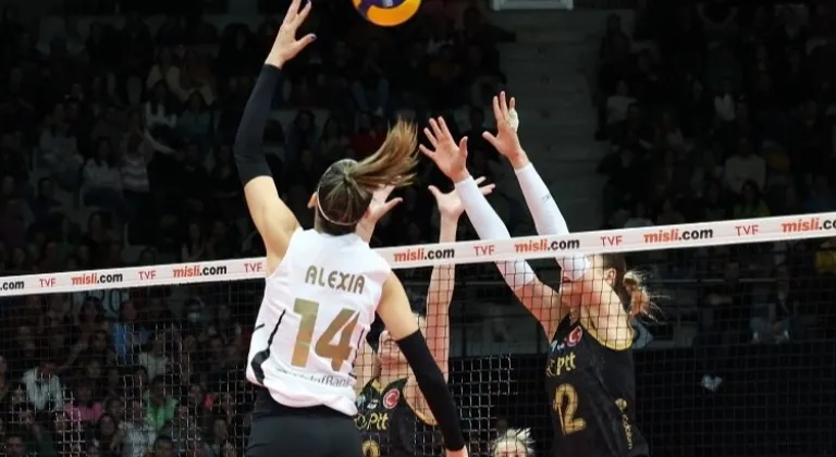 VakıfBank PTT'ye set vermedi