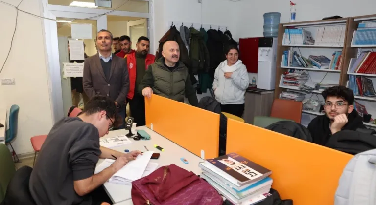 Vali Varol, Adıyaman Gençlik Merkezi'nde gençlerle buluştu