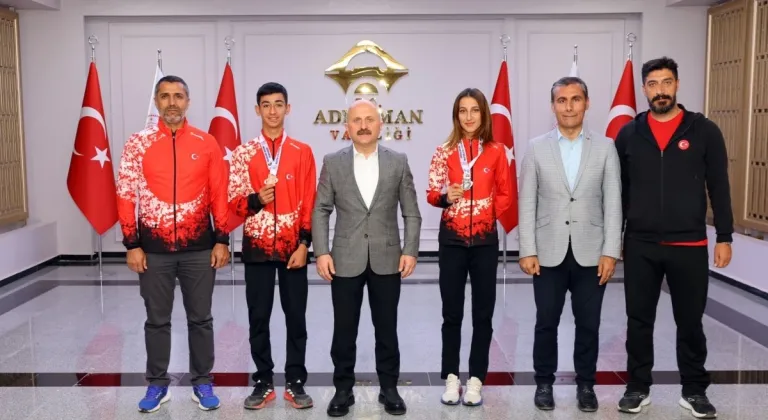 Vali Varol, Balkan şampiyonlarını ödüllendirdi