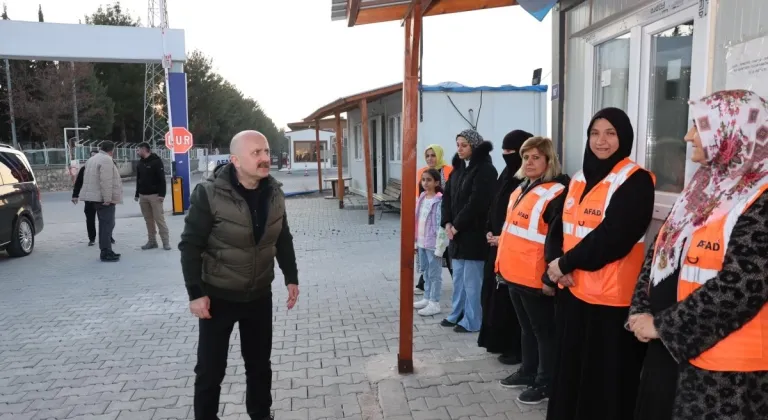 Vali Varol, K-15 konteyner kenti ziyaret etti