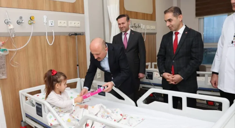 Vali Varol, Kadın Doğum ve Çocuk Hastanesi'ni inceledi