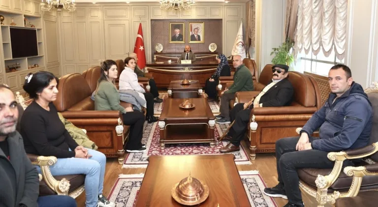 Vali Varol, şehit ailelerini ağırladı