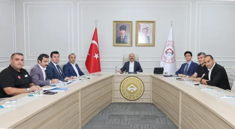 Vali Yardımcıları haftalık değerlendirme toplantısı yapıldı