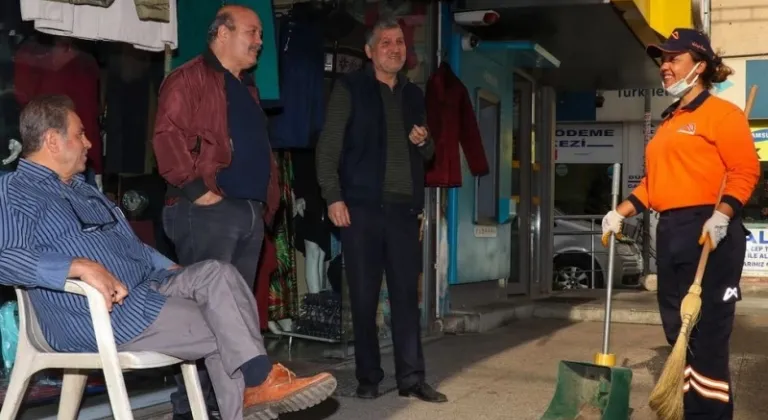 Vatandaşlar Da Esnaf Da Kadın Personellerden Memnun