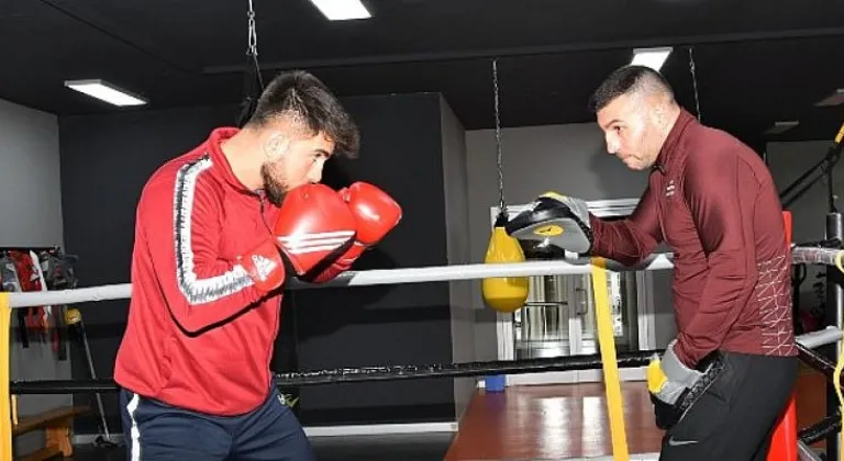 Yakın Doğu Üniversitesi öğrencisi Serkan Demirkol, Türkiye Üniversiteler Arası Boks Şampiyonasında KKTC’yi temsil edecek!