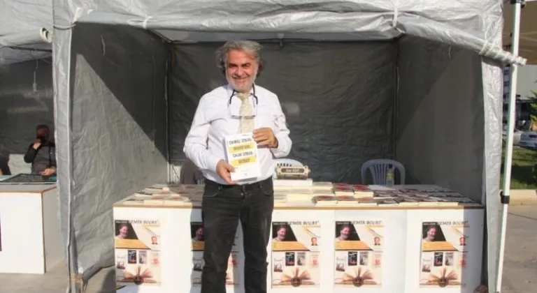 Yazar Bolat okuyucularıyla buluştu