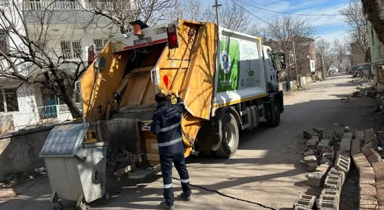 Yenişehir Belediyesi temizlik işleri ekipleri şimdi de Adıyaman’da