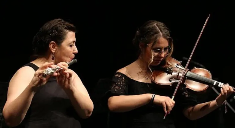 Yıl sonu konserinde muhteşem performans